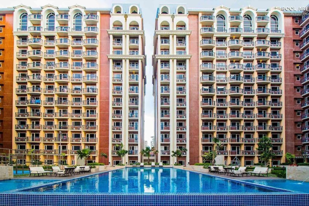 Monarch Parksuites - Balmoral Place Paranaque City Ngoại thất bức ảnh