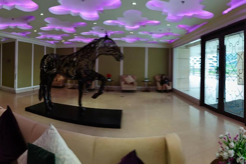 Monarch Parksuites - Balmoral Place Paranaque City Ngoại thất bức ảnh