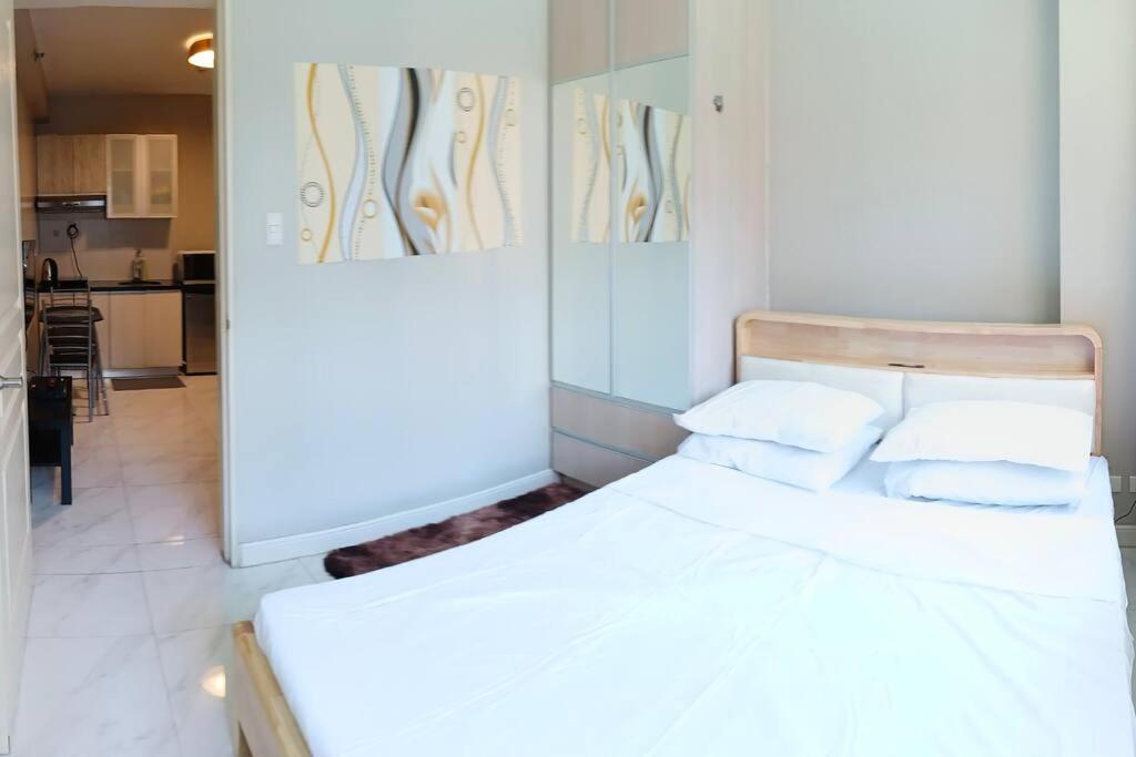 Monarch Parksuites - Balmoral Place Paranaque City Ngoại thất bức ảnh